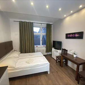 https://pj-apartamenty-sw-krzyza-krakow.krakowhotelspoland.com
