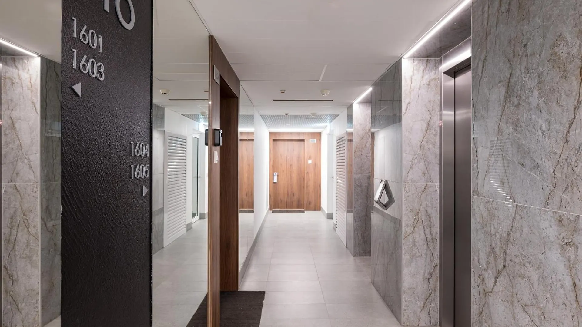 New Varsovia Comfort 1604 0*, Warsaw Poland